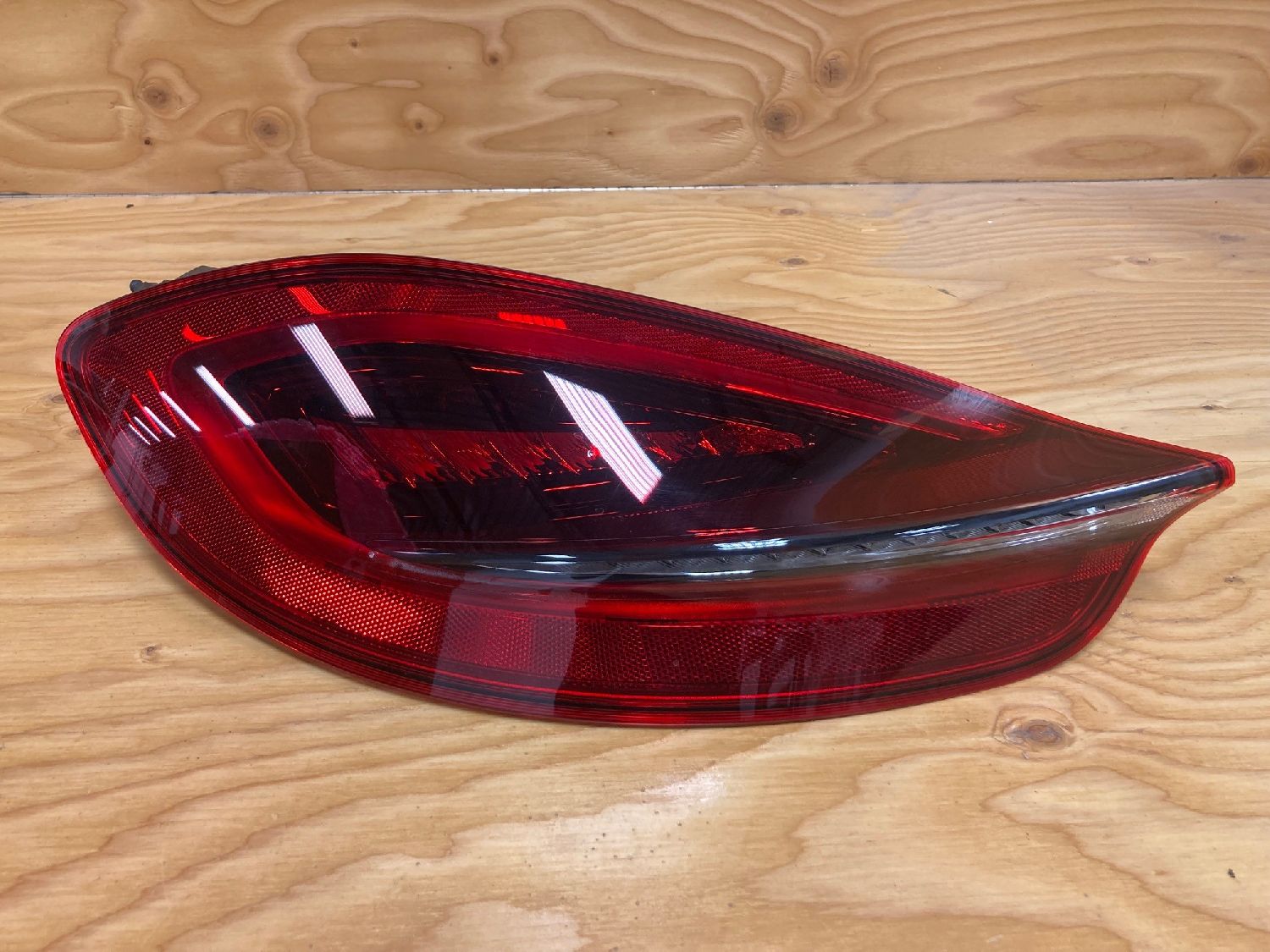 Porsche GT4 tail light used like new (Pair)